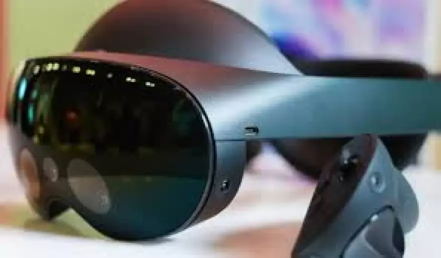شركة ميتا تقوم بتخفيض أسعار نظارات الواقع الافتراضي